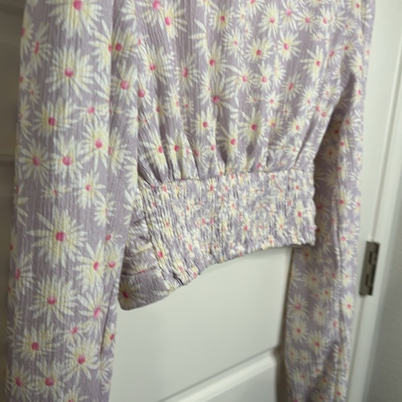 Elodie Lavender Floral Crop Top Size Medium NWT - Picture 8 of 8
